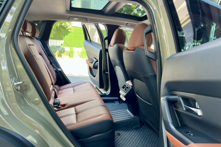 马自达CX-50行也 2023款 2.5L 尊行版中控内饰7009