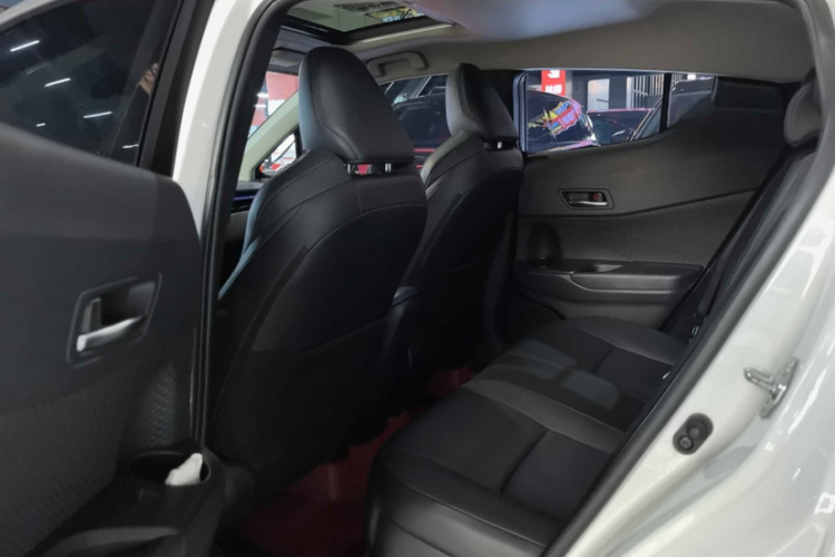 丰田C-HR 2023款 2.0L 豪华版中控内饰7006