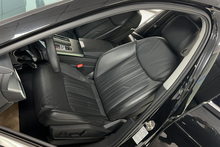 奥迪A6L 2019款 45 TFSI quattro 臻选致雅型中控内饰7003