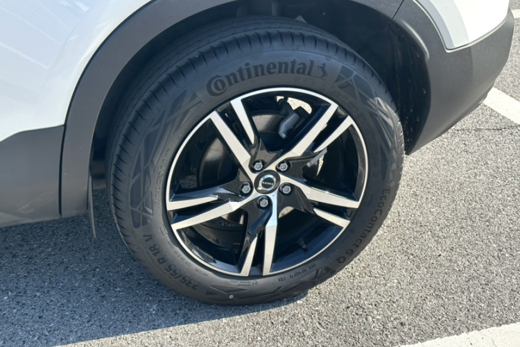 沃尔沃XC40 2024款 B3 智远运动版车身外观6004