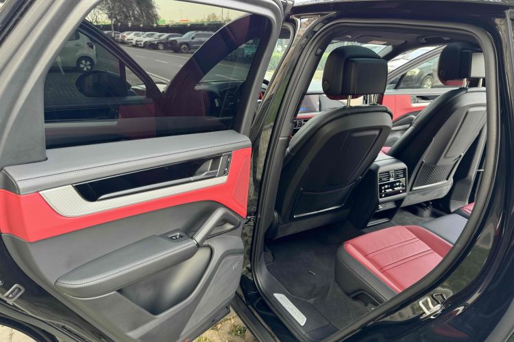 保时捷 2024款 Cayenne 3.0T中控内饰7008