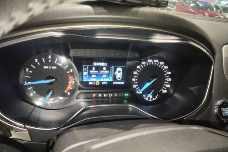 福特 蒙迪欧 2013款 2.0L GTDi200时尚型中控内饰15