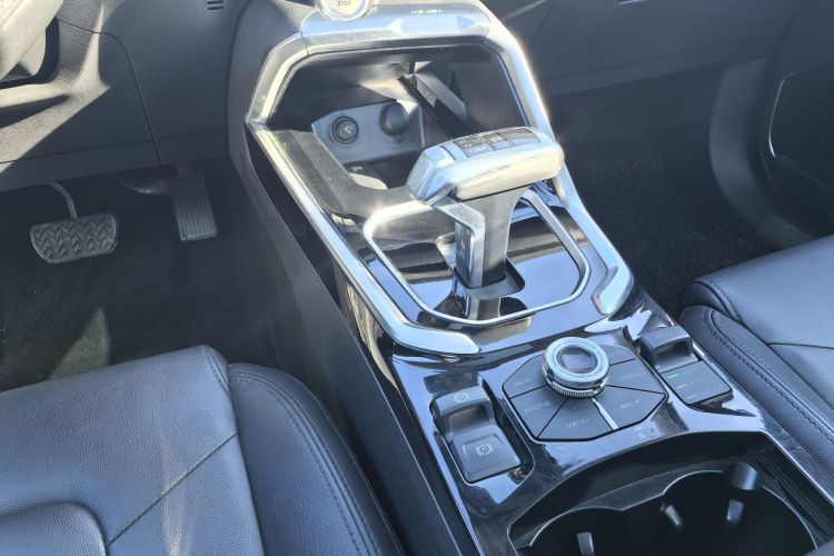 哈弗H6 2017款 红标 2.0T 自动两驱智尚型局部细节18