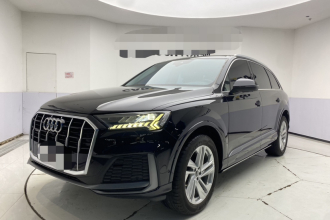 奥迪Q7 2021款 45 TFSI quattro S line运动型