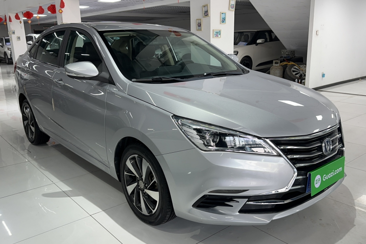 长安 逸动DT 2018款 1.6L 自动尊享型车身外观6002