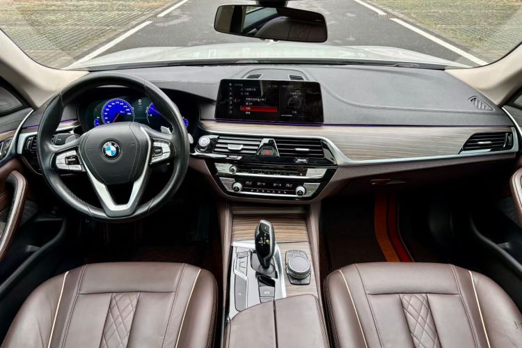 宝马5系 2019款 530Li 领先型 豪华套装中控内饰7003