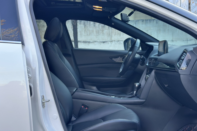 马自达CX-4 2021款 2.0L 自动两驱蓝天活力版中控内饰7005