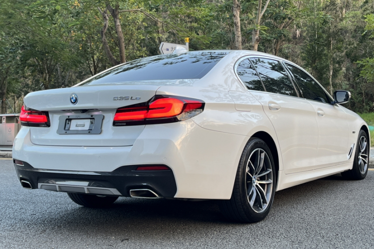 宝马5系新能源 2022款 改款 535Le M运动套装车身外观6004