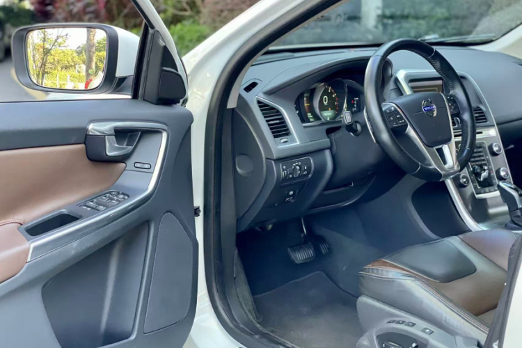 沃尔沃XC60(进口) 2014款 改款 T5 智雅版中控内饰7004