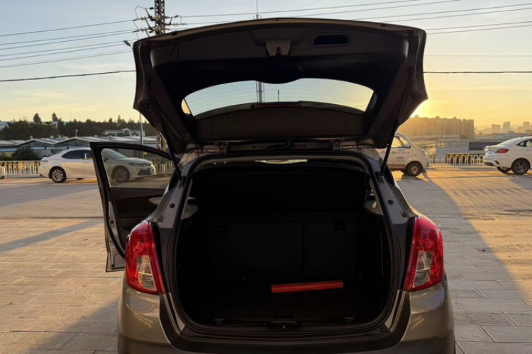 别克 昂科拉 2013款 1.4T 手动两驱进取型车身外观6005