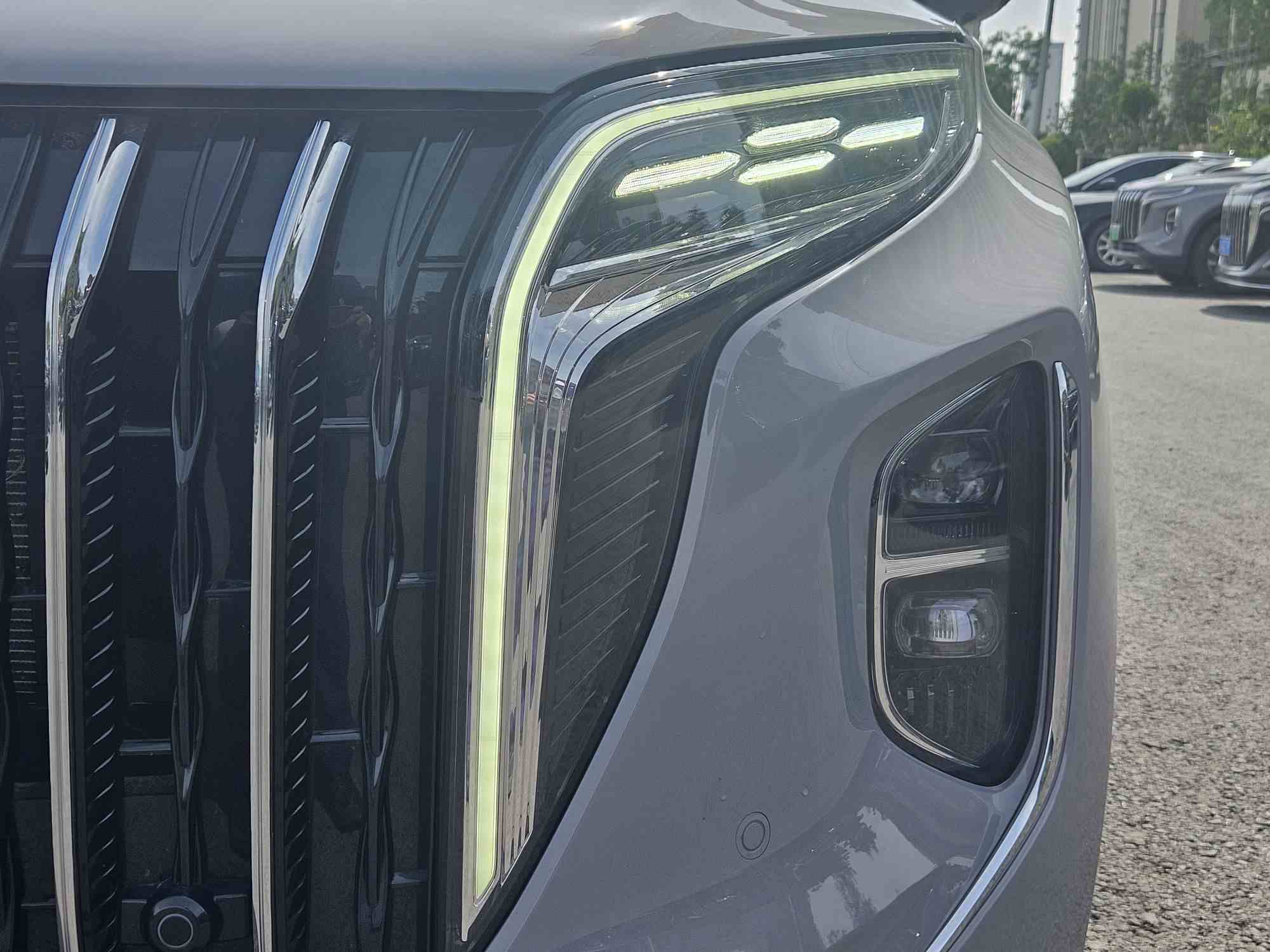红旗HS7 PHEV 2024款 2.0T PHEV 四驱旗领版 6座(5)