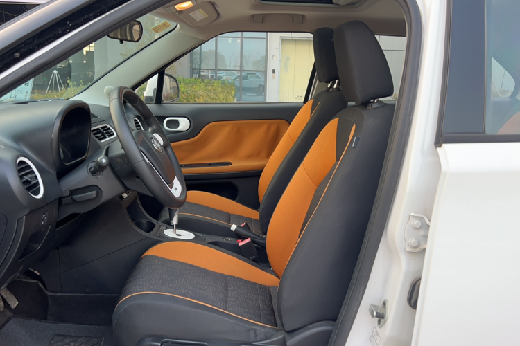 名爵3SW 2015款 1.5L AMT精英型局部细节19