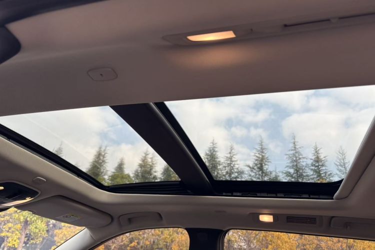 英菲尼迪QX60 2022款 2.0T 舒享版中控内饰7009