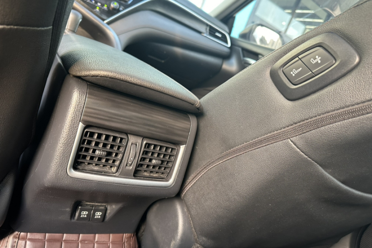 丰田 凯美瑞 2021款 2.0G 豪华版中控内饰7009