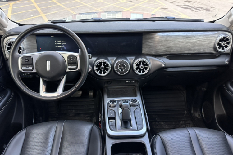 坦克300 2021款 越野版 2.0T 征服者局部细节16