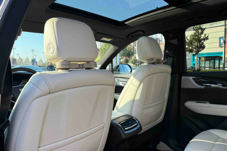 凯迪拉克XT6 2020款 改款 28T 六座四驱领先运动型中控内饰7006