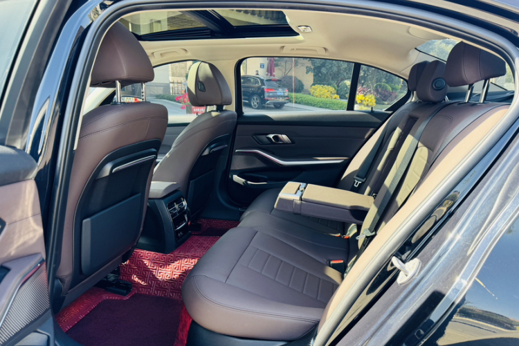 宝马3系 2021款 325Li M运动套装中控内饰7002