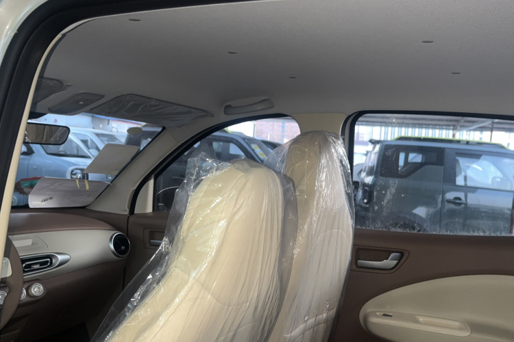 五菱汽车 宏光MINIEV 2025款 四门版 进阶款中控内饰7003