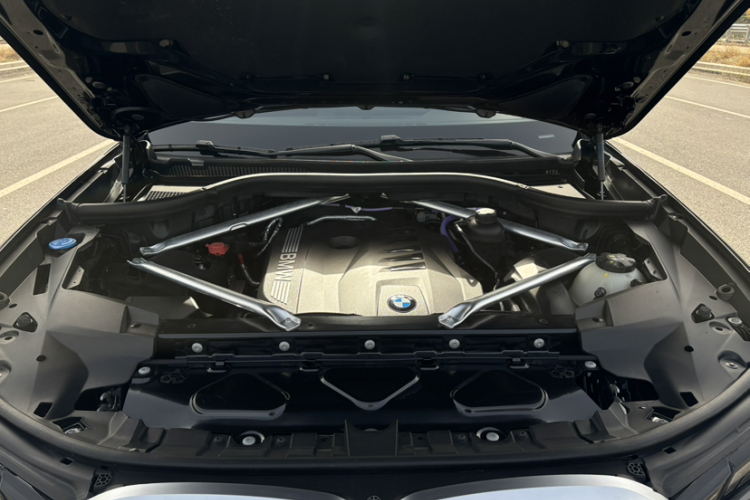 宝马X7 2023款 xDrive40i 领先型豪华套装局部细节9003