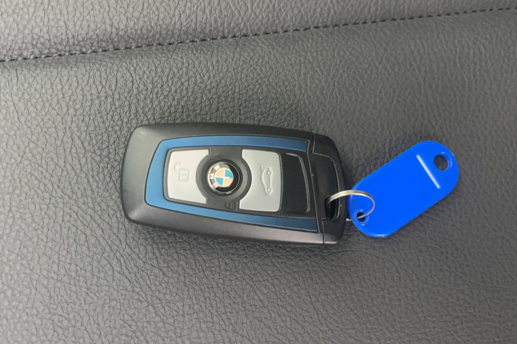 宝马3系 2017款 320Li M运动型中控内饰7001