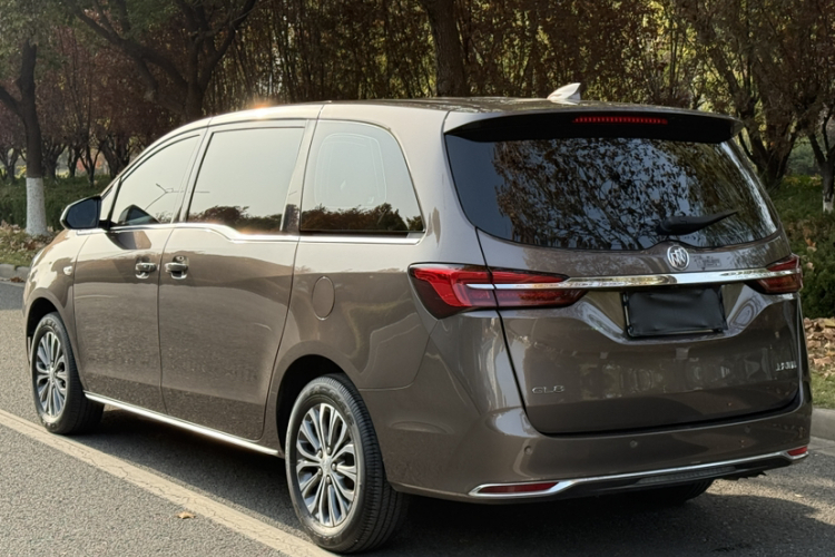 别克GL8 2023款 陆上公务舱 智享型车身外观6005