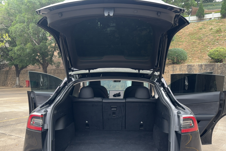 特斯拉 Model Y 2022款 改款 后轮驱动版局部细节23