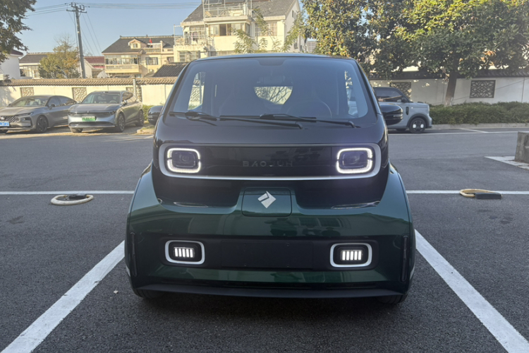 宝骏KiWi EV 2022款 设计师轻享版 三元锂车身外观6002