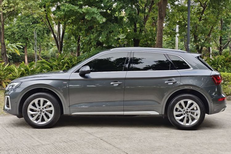 奥迪Q5L 2022款 改款 40T 豪华动感型车身外观6005