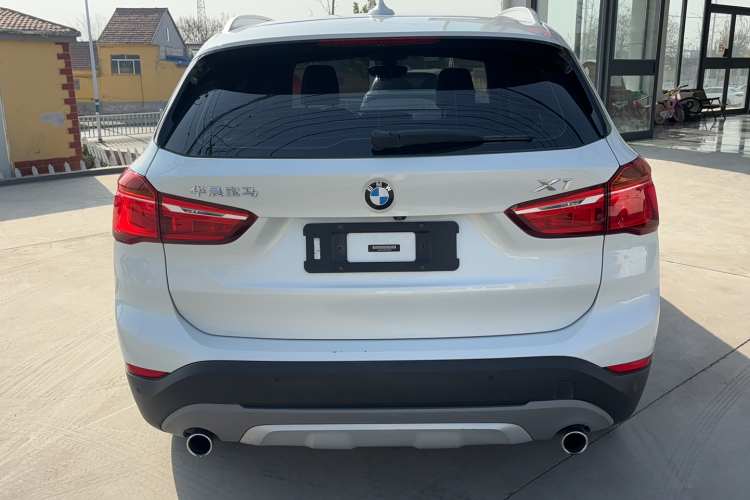 宝马X1 2016款 xDrive20Li 豪华型车身外观6004