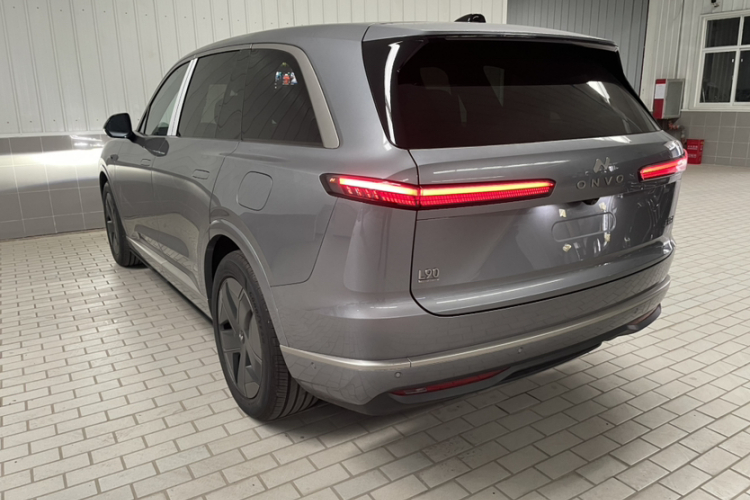 乐道L90 2025款 Max 六座版车身外观6003