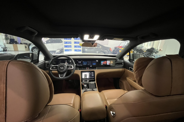 理想汽车 理想ONE 2021款 增程6座版局部细节9001