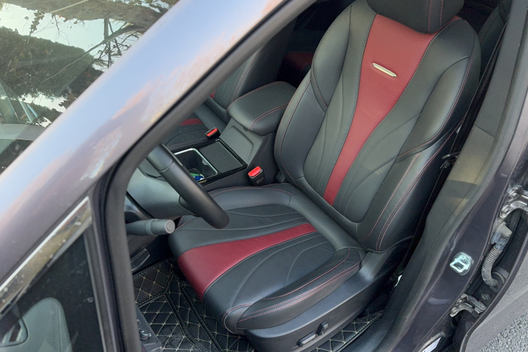 上汽大通MAXUS EUNIQ 5 2020款 大电量旗舰版 七座局部细节19