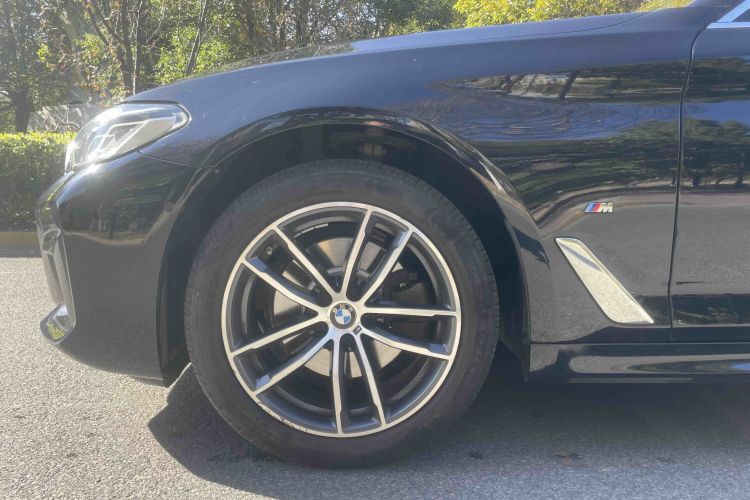 宝马5系 2022款 改款 525Li M运动套装车身外观6002