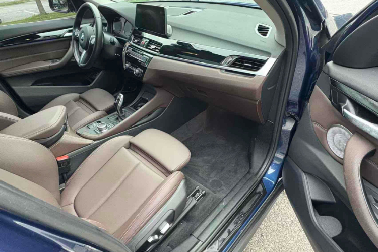 宝马X1 2021款 改款 sDrive25Li 领先型车身外观6003