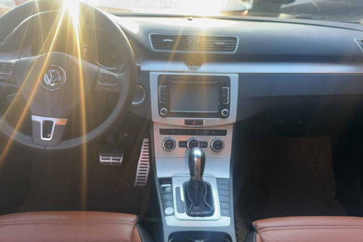 一汽-大众CC 2013款 1.8TSI 豪华型中控内饰12