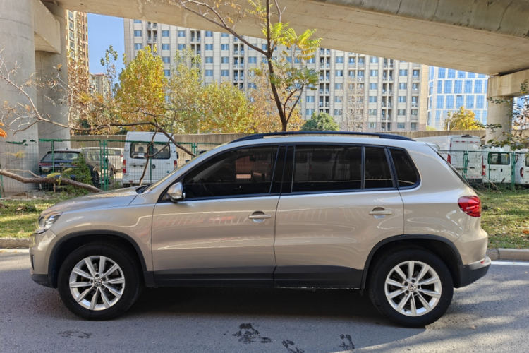 大众 途观 2015款 1.8TSI 自动两驱舒适版车身外观6001