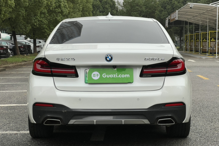 宝马5系新能源 2022款 改款 535Le M运动套装车身外观6006