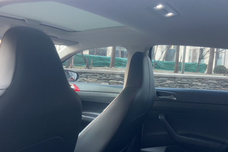 大众 Polo 2019款 Plus 1.5L 自动炫彩科技版中控内饰7003