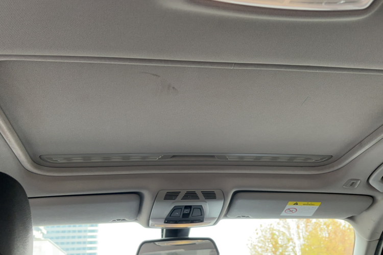 宝马3系 2017款 318i 时尚型局部细节22