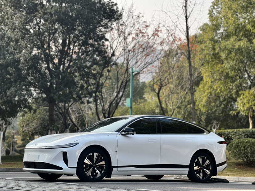 2025款 长安启源E07 增程 两驱 39kWh Max智驾版图片