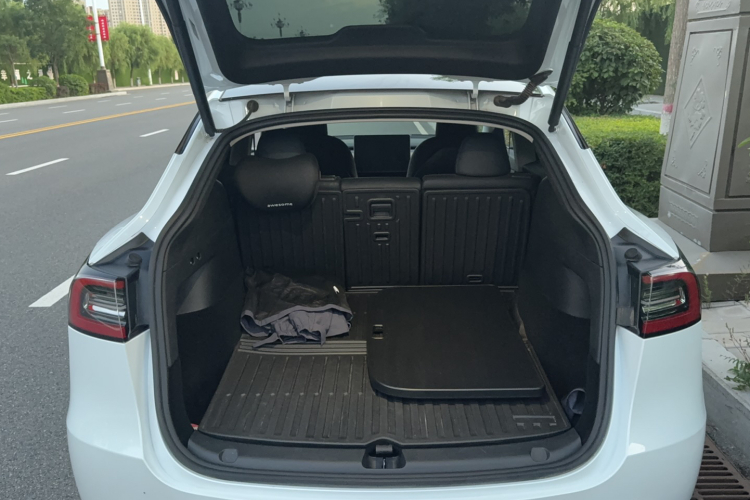 特斯拉 Model Y 2022款 改款 长续航全轮驱动版局部细节23