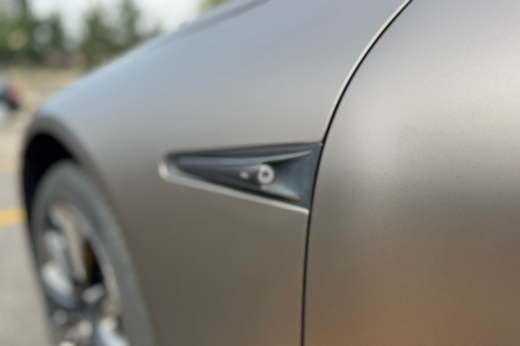 小鹏P7 2022款 480E+车身外观6001