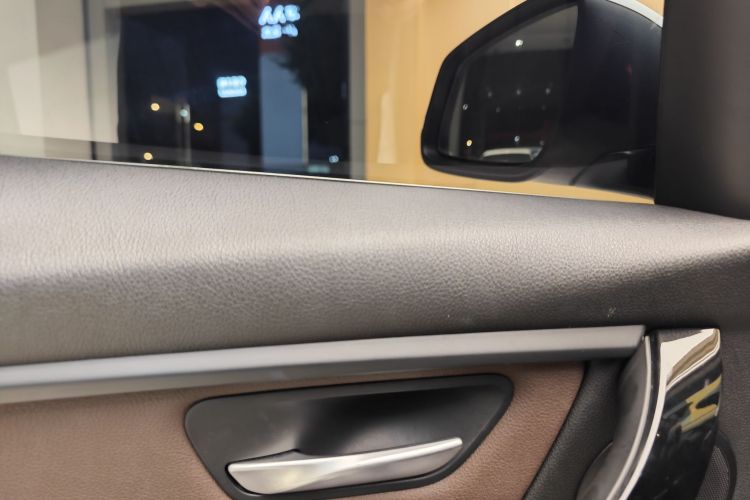 宝马3系 2018款 320Li 时尚型中控内饰7005