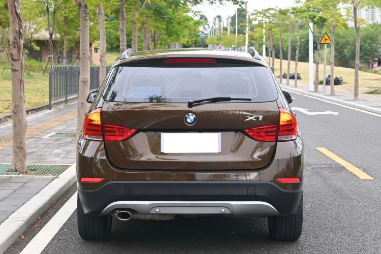 宝马X1 2013款 sDrive18i 手动型车身外观6003