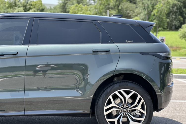 路虎 揽胜极光 2021款 极光L 249PS R-Dynamic First edition 首发版车身外观6010