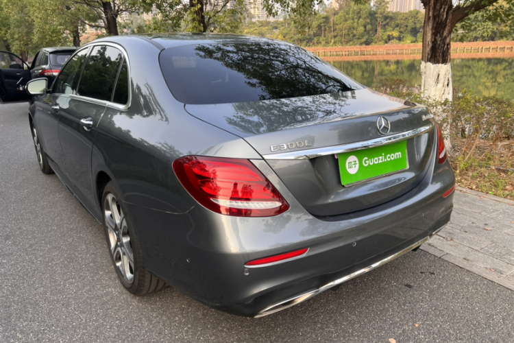奔驰E级 2016款 E 300 L 运动豪华型车身外观6003