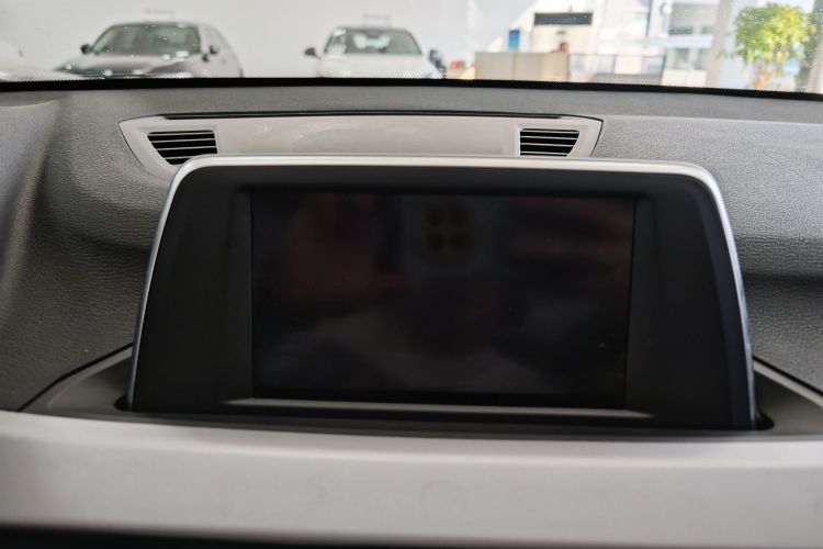 宝马X1 2016款 sDrive18Li 尊享型中控内饰7005