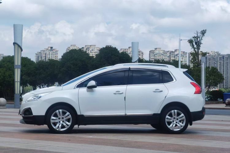 标致3008 2015款 2.0L 自动潮流版车身外观6006