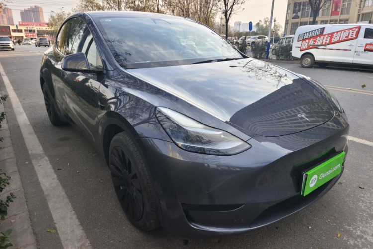 特斯拉 Model Y 2022款 后轮驱动版车身外观6007