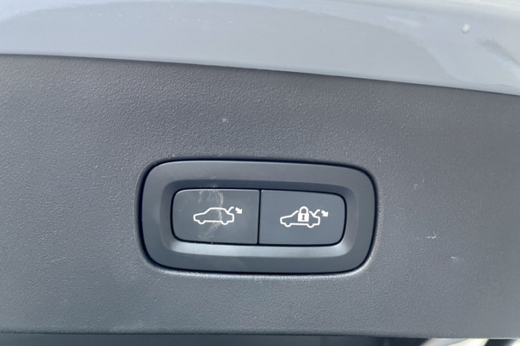 领克06 EM-P 2022款 PHEV 84KM续航版 Pro车身外观6006